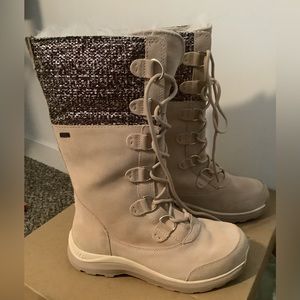 Ugg Brand New Snow/Rain